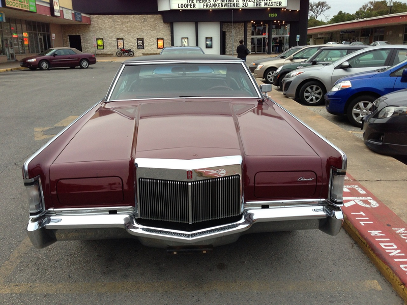 Illustration for article titled This Lincoln Continental Mark III Is A Massive American Pimpmobile